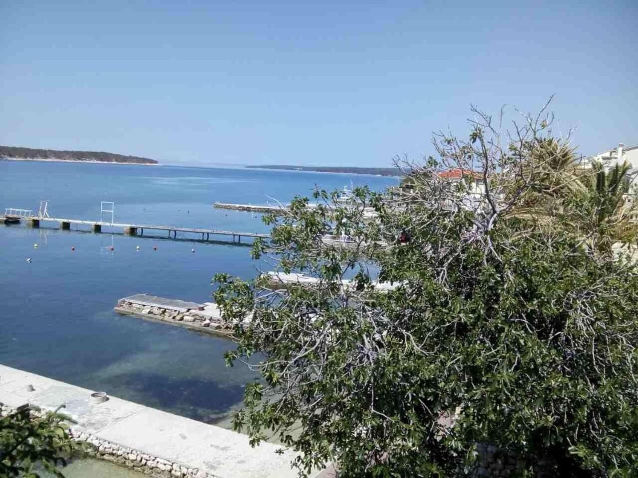 Apartments Petar - 6M From The Sea Barbat na Rabu Екстериор снимка