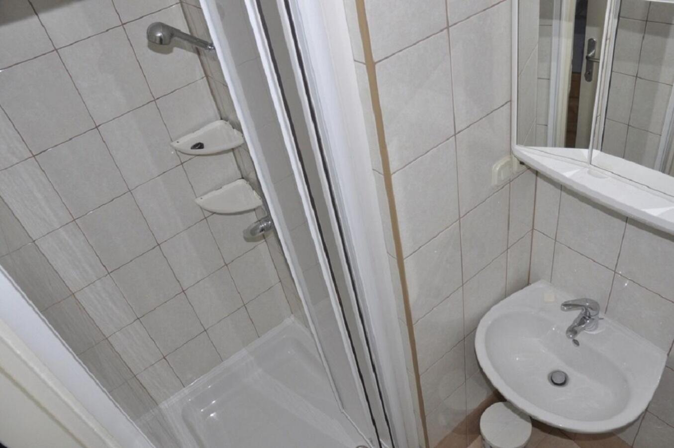 Apartments Petar - 6M From The Sea Barbat na Rabu Екстериор снимка