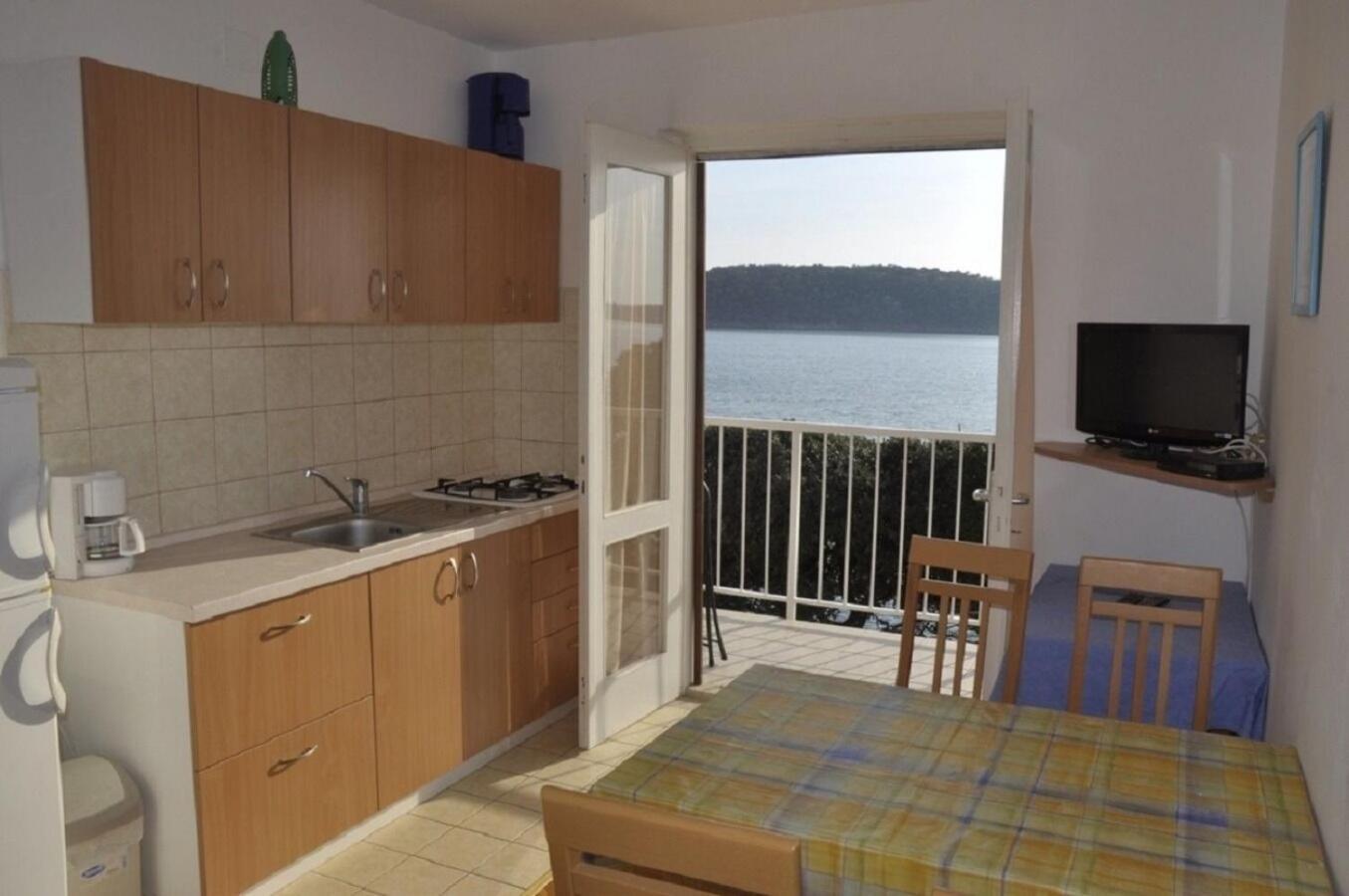 Apartments Petar - 6M From The Sea Barbat na Rabu Екстериор снимка